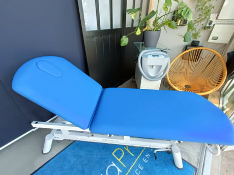 Installation nouvelle table de soins 2 plans